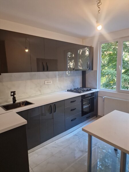 Drumul Taberei, Favorit,